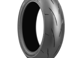 Bridgestone fornece pneus BATTLAX para as novas Yamaha TRACER9 e YZF-R9